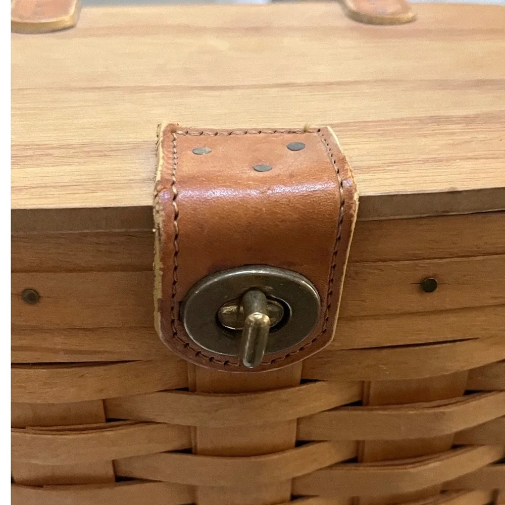 Longaberger 1997 Handwoven Basket Purse Wood Lid Leather Strap Crossbody Bag - Picture 7 of 11
